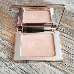 Natasha Denona All Over Glow Face & Body Shimmer